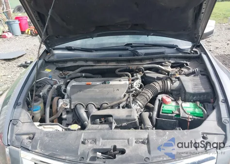 2009 Honda Accord 2.4 Ex from USA, damaged, VIN 1HGCP26719A106135